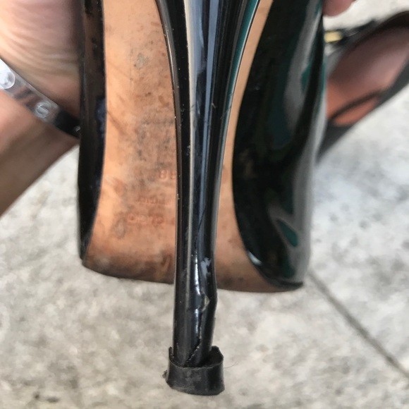 Authentic Giuseppe Zanotti Patent Sandal - Picture 5 of 8