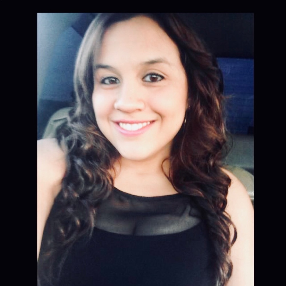 Meet your Posher, Adriana