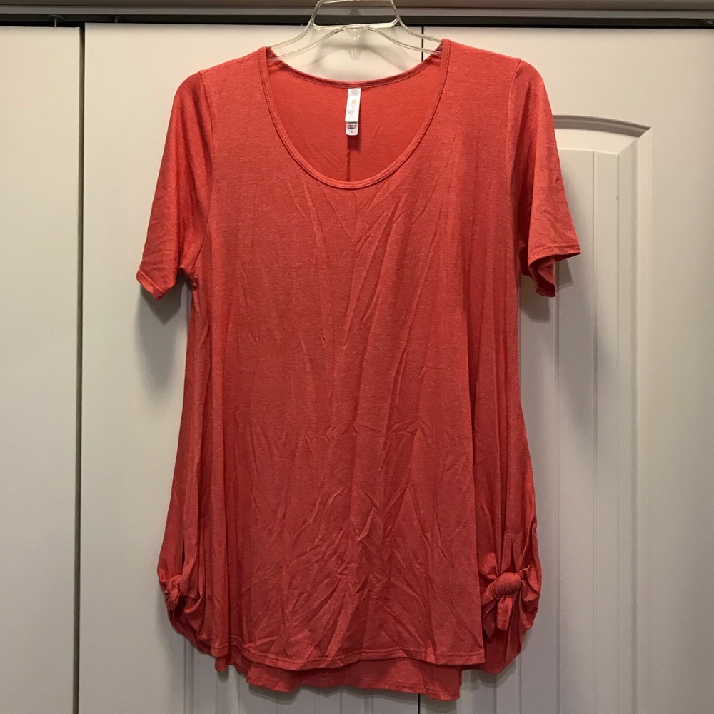 Coral L Lularoe Perfect Tee