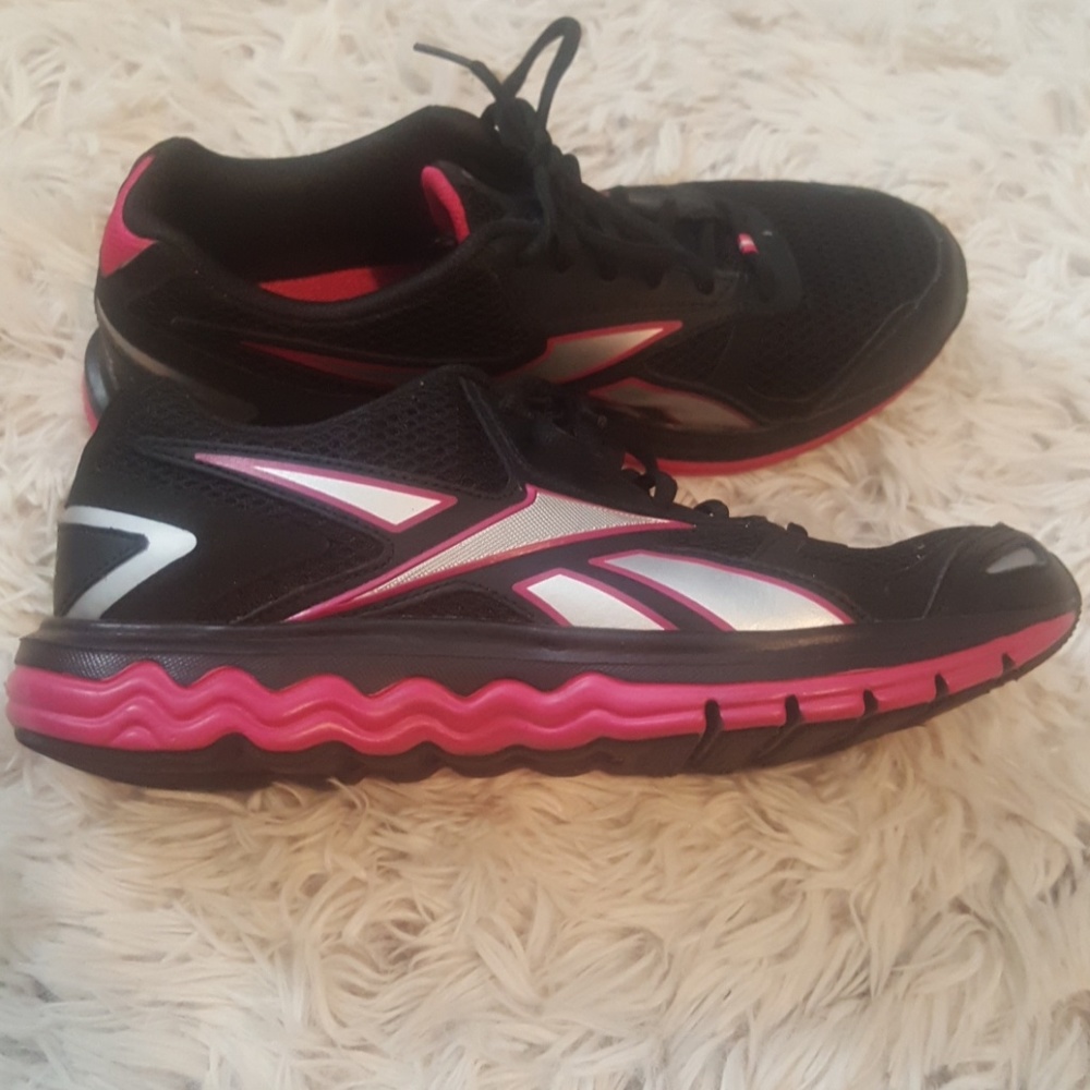 REEBOK ATHLETIC SNEAKERS
