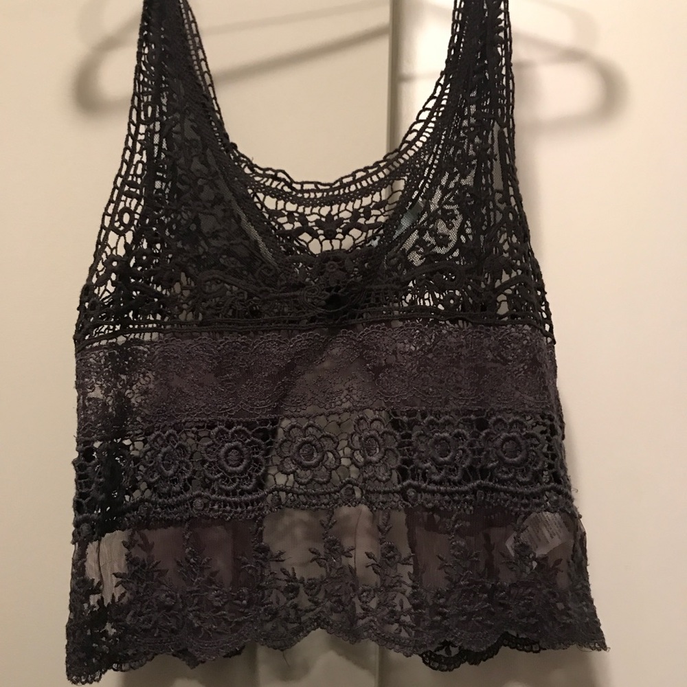 Lace crop top - Urban Outfitters