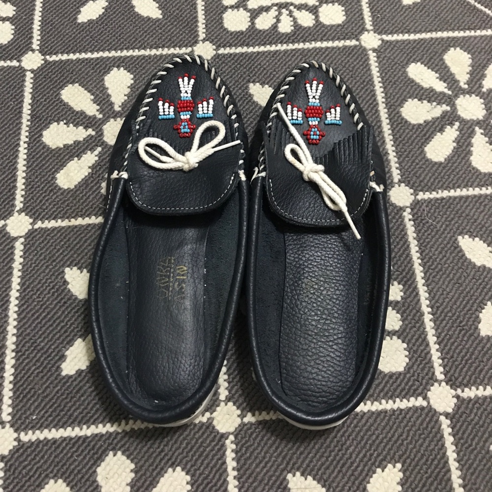Minnetonka beaded slides