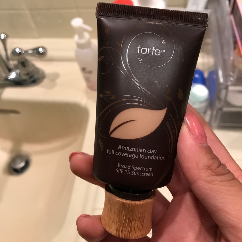 Tarte Amazonian Clay Foundation