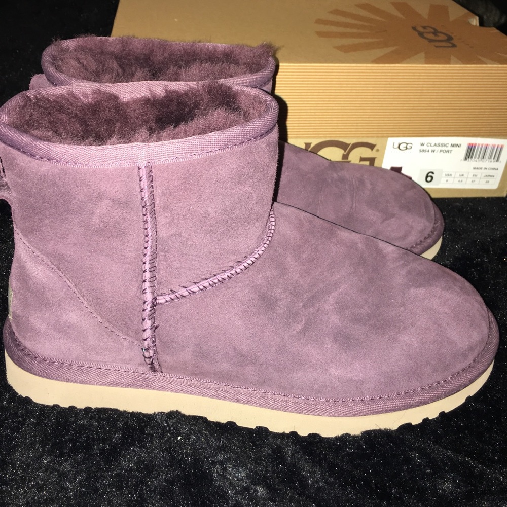 UGG Classic Mini