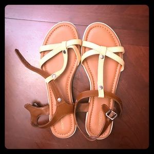 Solesenseability sandals