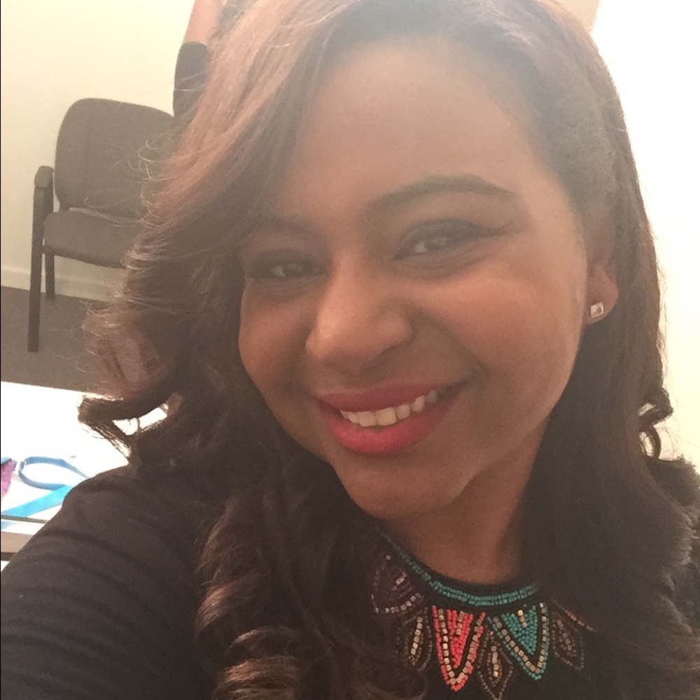 Meet your Posher, Stephanie