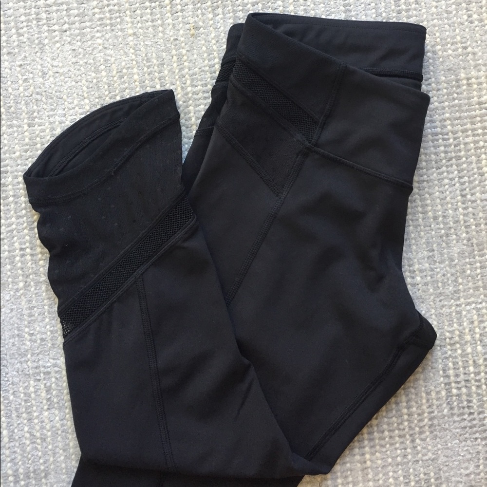 Lululemon polka dot and mesh cropped leggings Sz 6