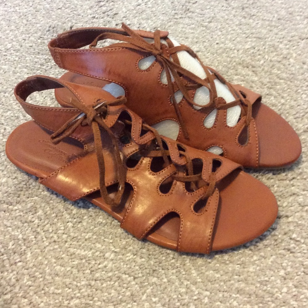 American Eagle Lace up Sandals 9