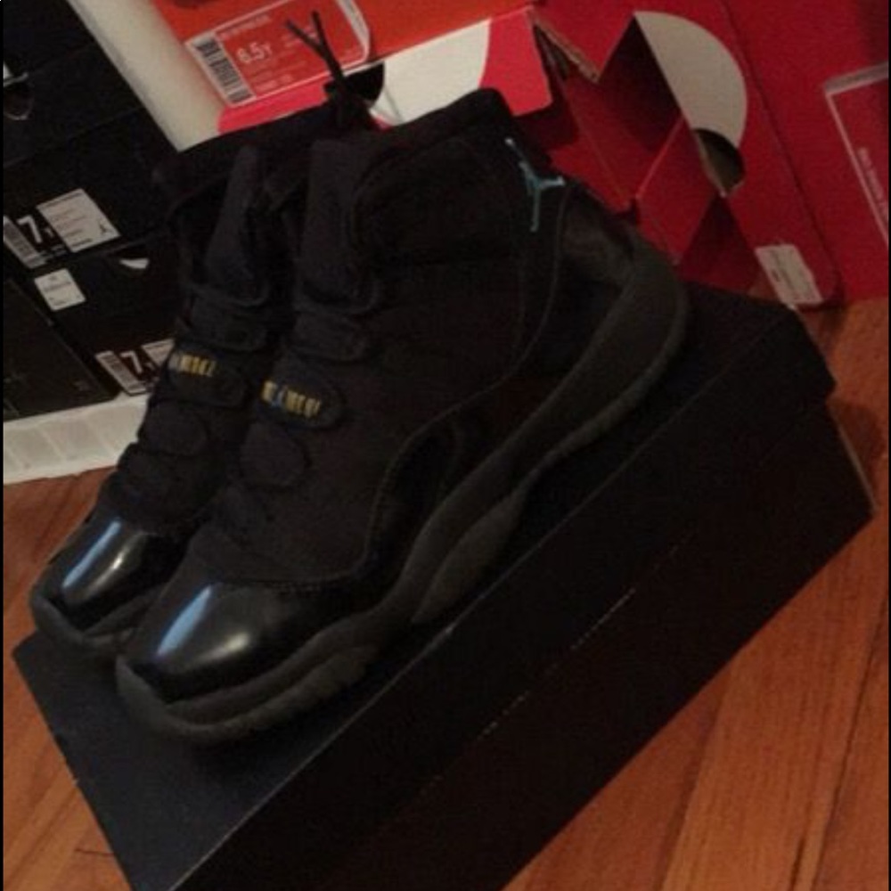 Gamma blue 11’s