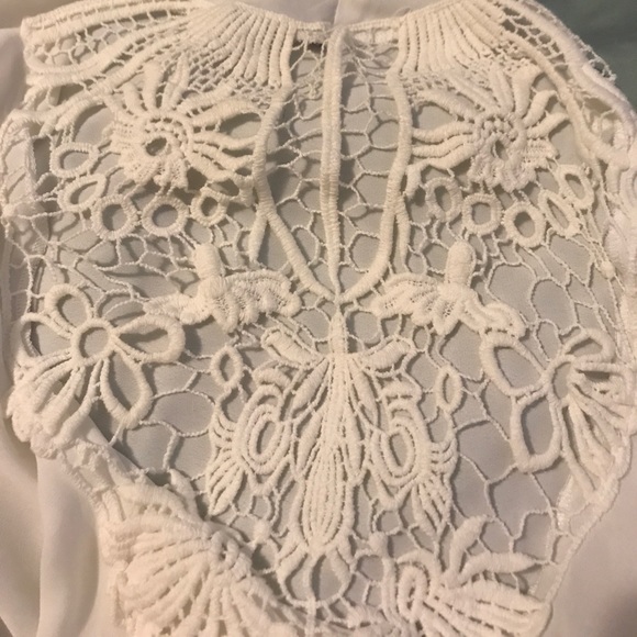 White blouse with patterned sleeve - Picture 3 of 3