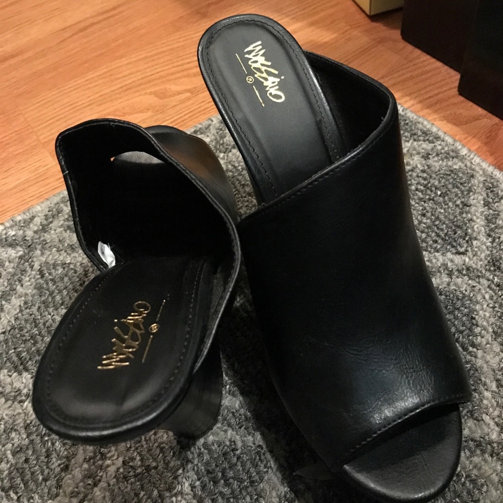 👠 Chunky heels. Make offers!
