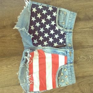 NEVER WORN kikly American flag jean shorts