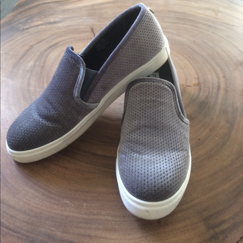 Steve Madden grey slip on sneakers
