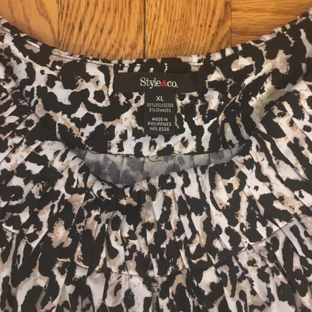 Leopard Print Top - Picture 2 of 4