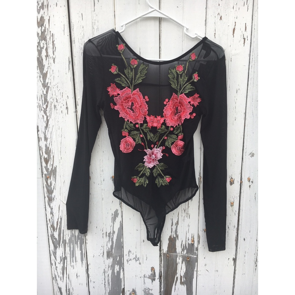 Mesh Rose bodysuit 🌹♥️