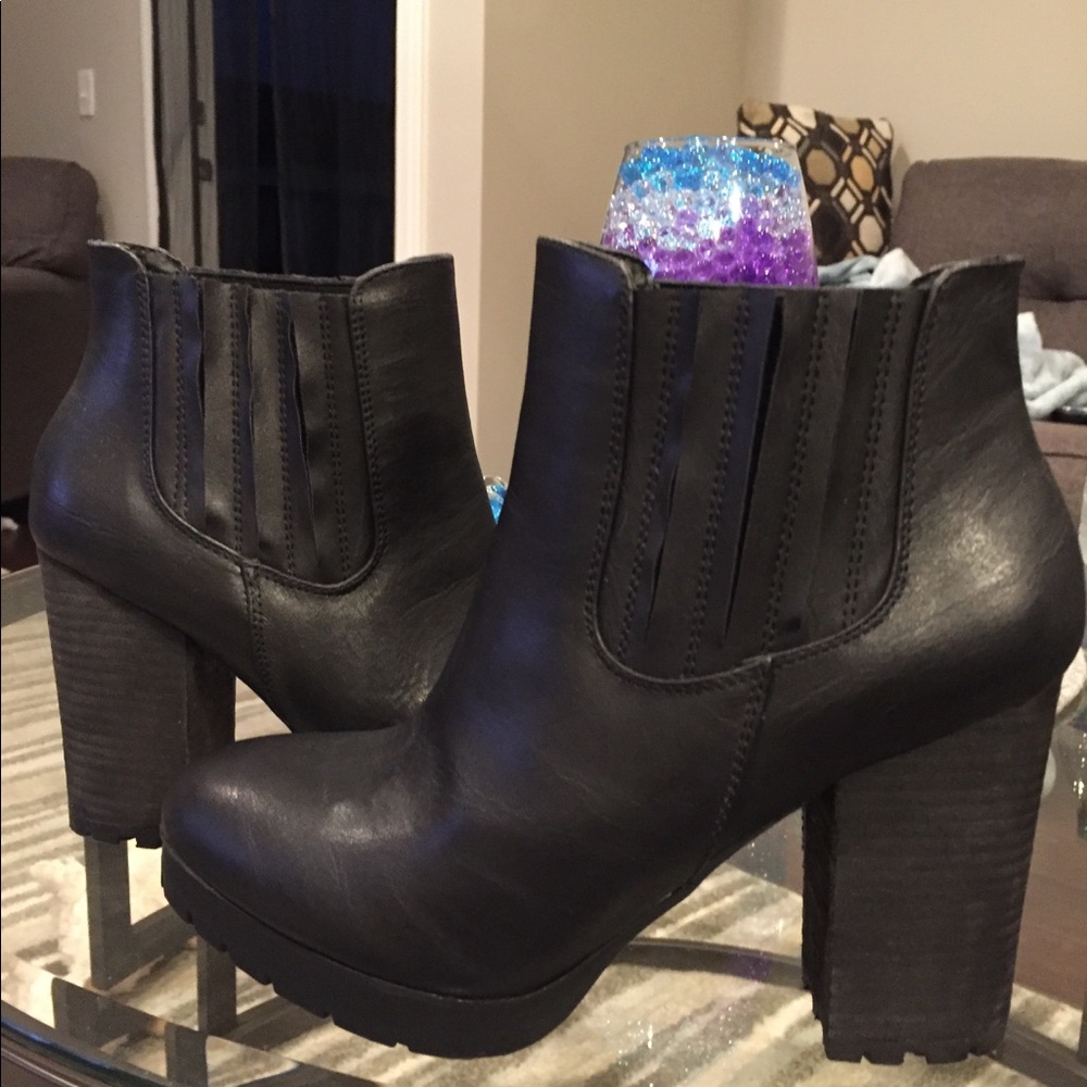 Madden Girl booties