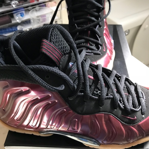 Maroon Foams - Picture 2 of 2