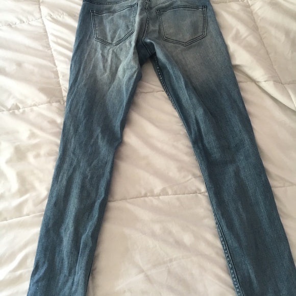 STS Blue Distressed Jeans - Picture 1 of 3