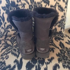 Brown short UGG boots