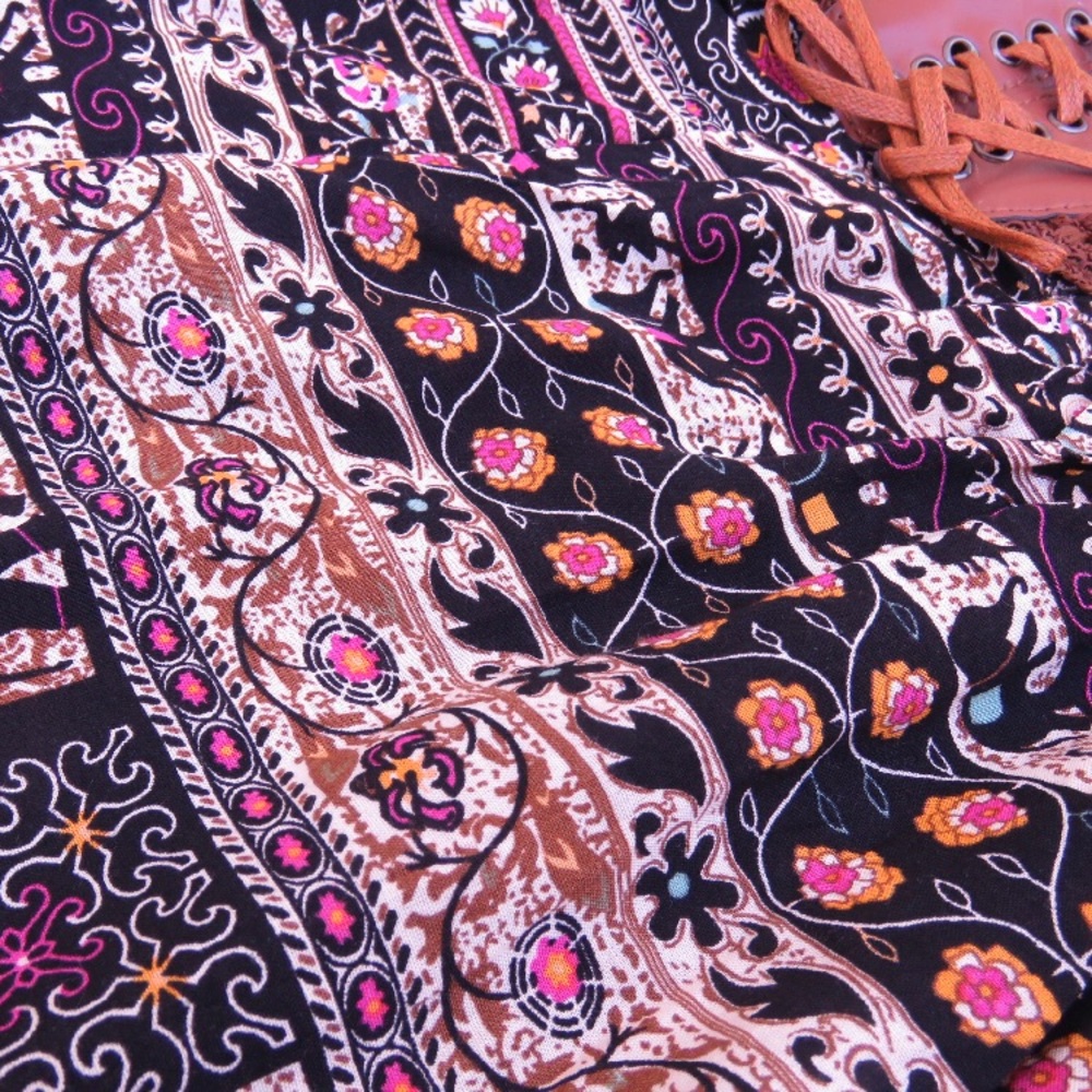 NWT🌷 Indian Pants - Picture 2 of 8