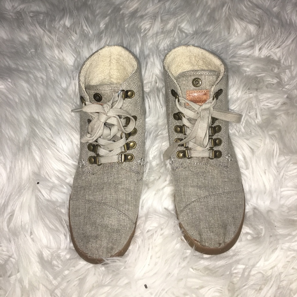 TOMS grey soft winter boots size 6 - Picture 2 of 5