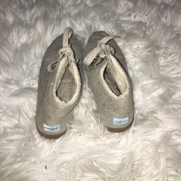 TOMS grey soft winter boots size 6 - Picture 3 of 5