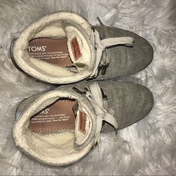 TOMS grey soft winter boots size 6 - Picture 4 of 5