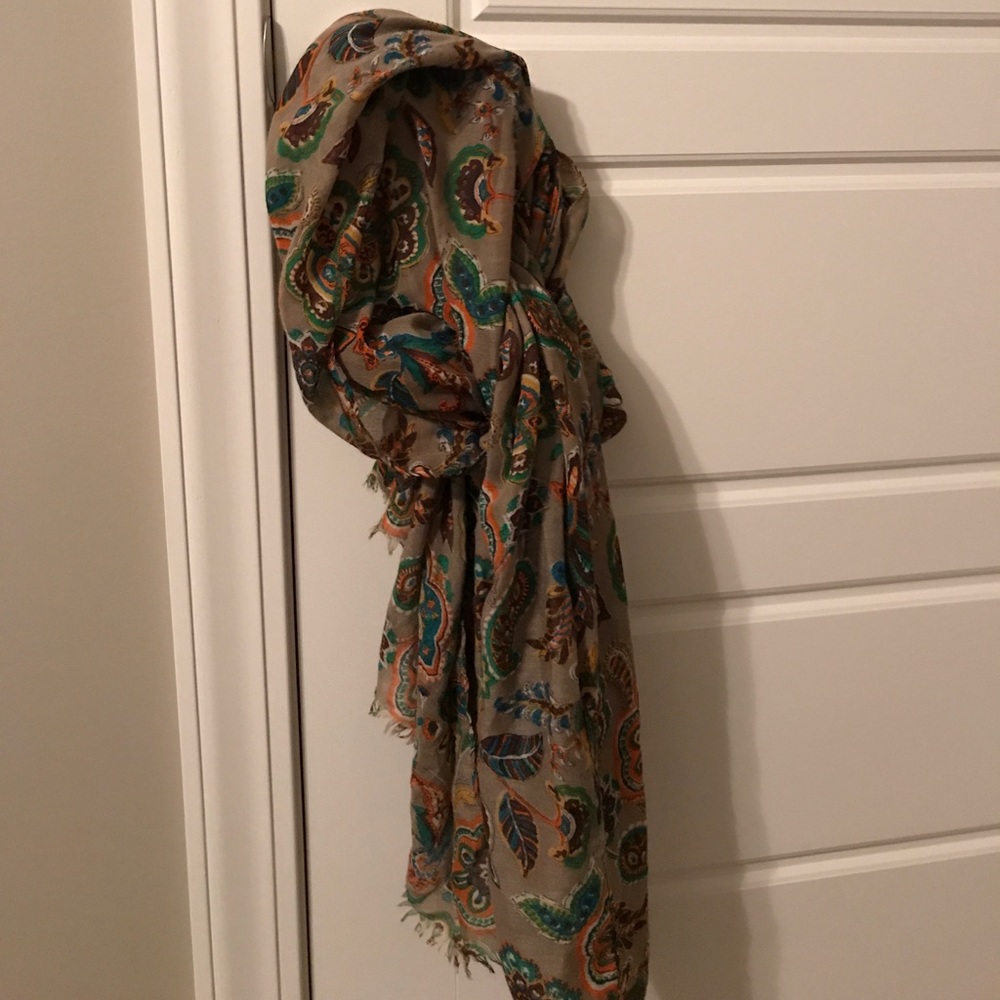 Beautiful fall scarf