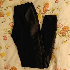 BP pleather accented leggings