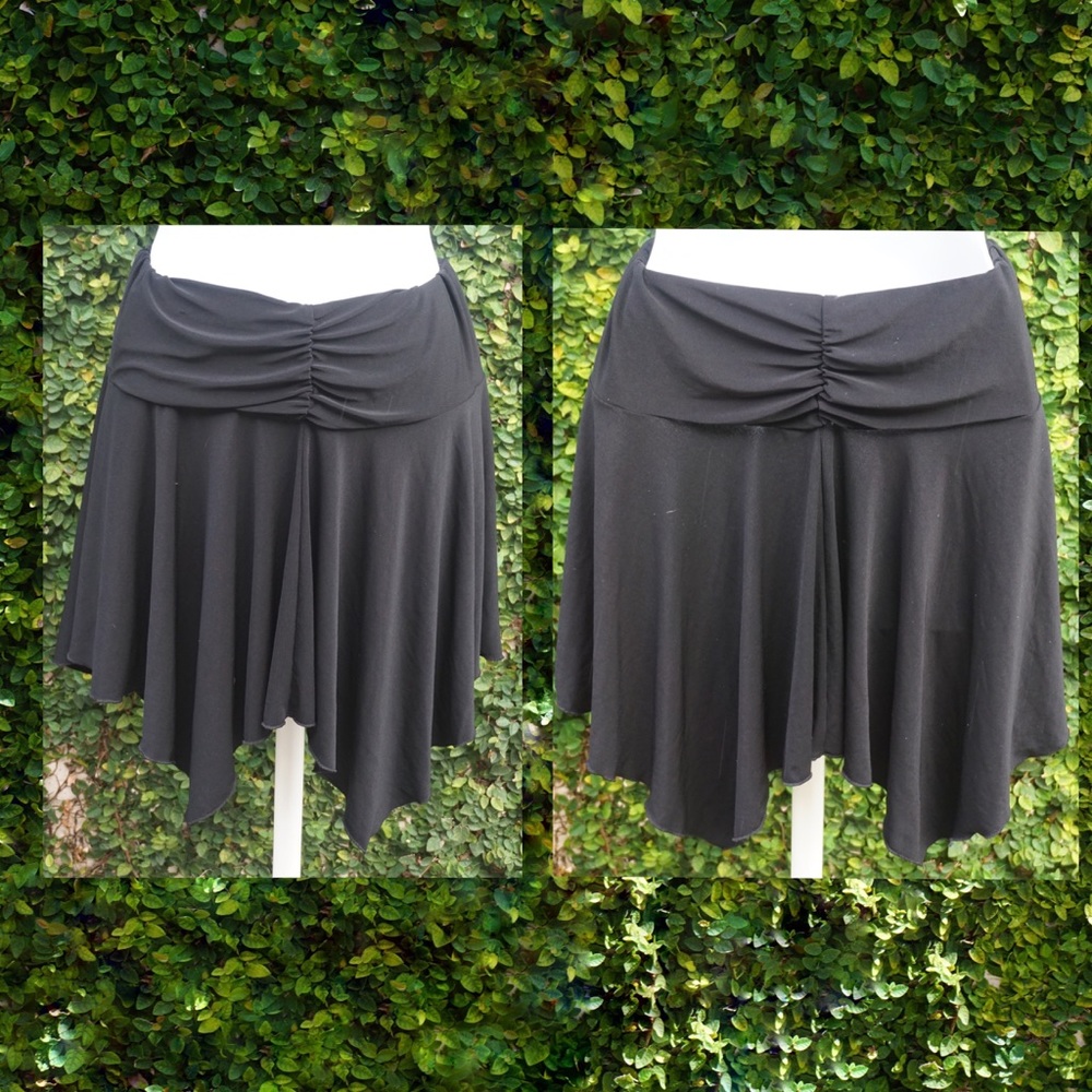 (S) Lipstick pleated mini skirt