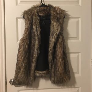 Forever 21 Faux Fur Vest Forever 21 Faux Fur Vest