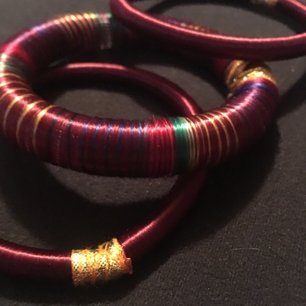 Adorable 3 Part Bangle Set!! - Picture 4 of 6