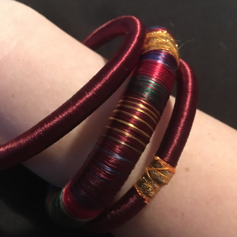 Adorable 3 Part Bangle Set!! - Picture 6 of 6