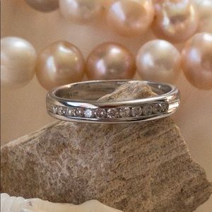 Diamond Band 1/4 Ct diamond weight 14k white gold