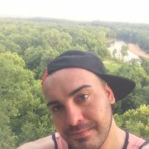 Meet your Posher, Dustin