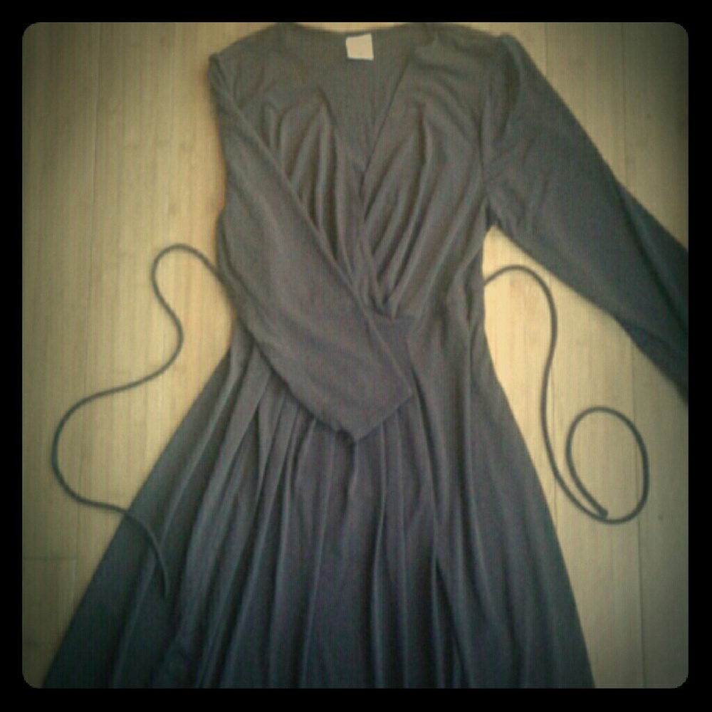 Mom to Mom Sale! Pleated Maternity Dress