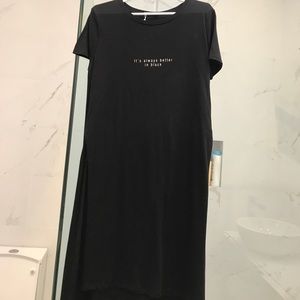 Long t-shirt with slits on the side