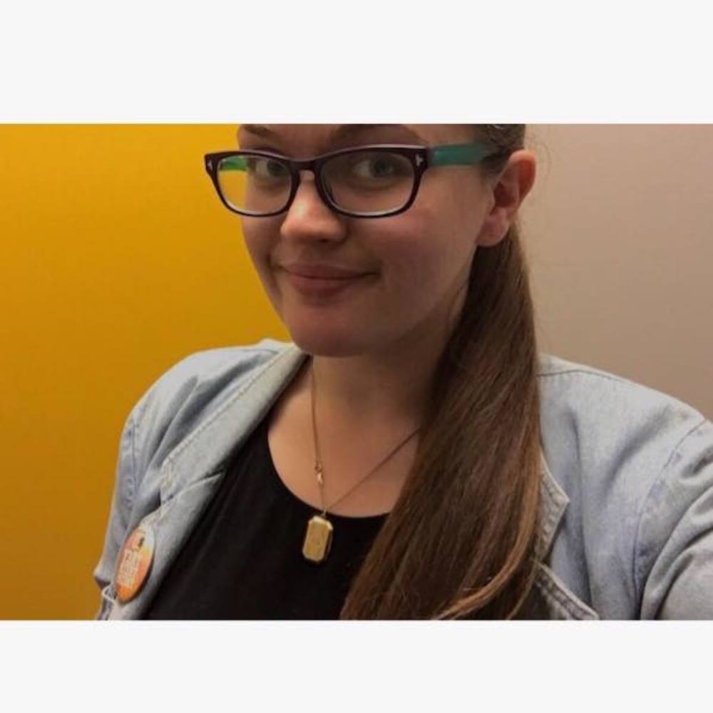 Meet your Posher, Angela