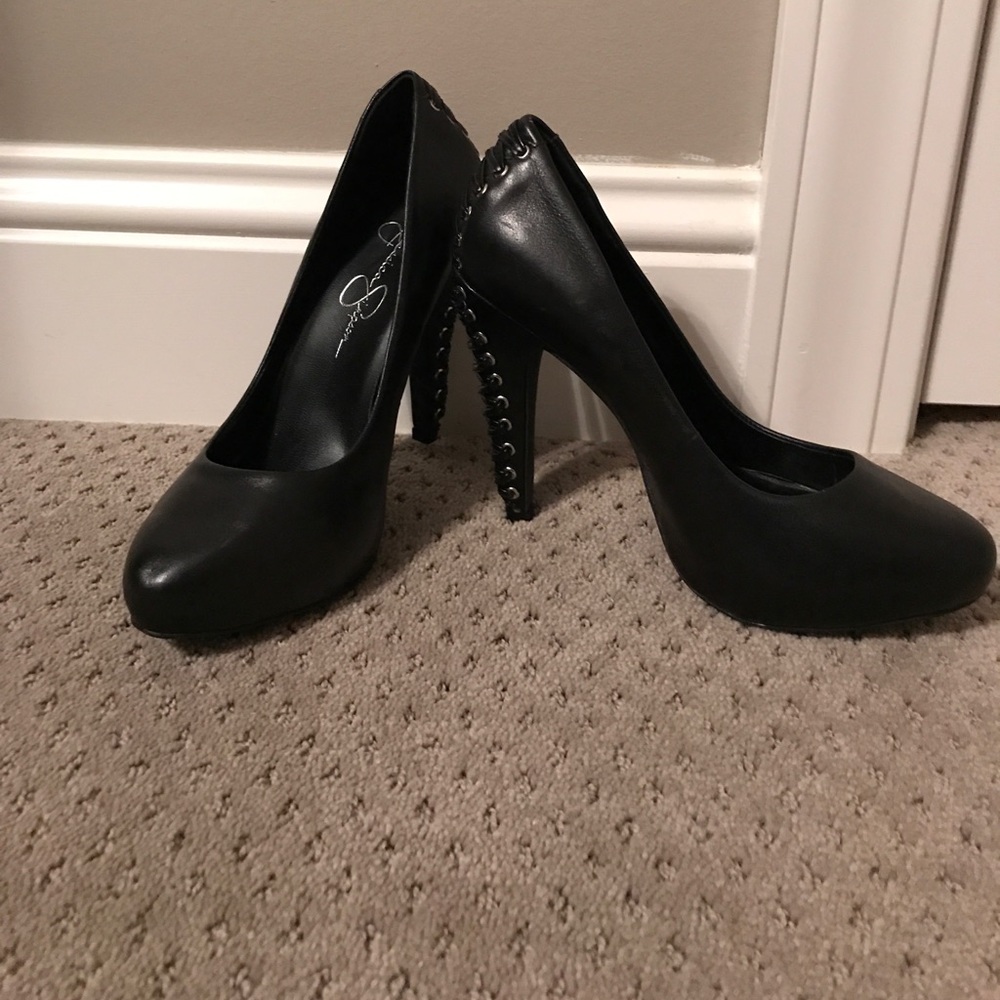 Jessica Simpson black lace up pump (6B/36)