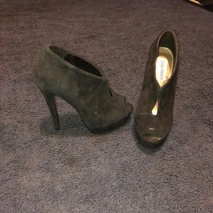 Steve Madden peep toe bootie