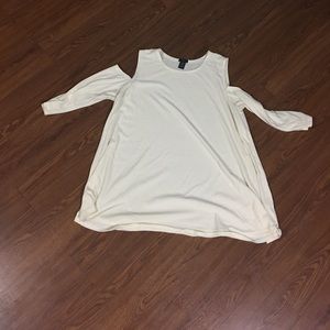Open shoulder top