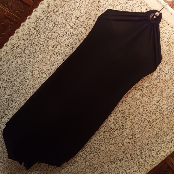 Lil Black Dress - Picture 3 of 5