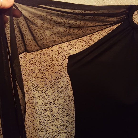 Lil Black Dress - Picture 4 of 5