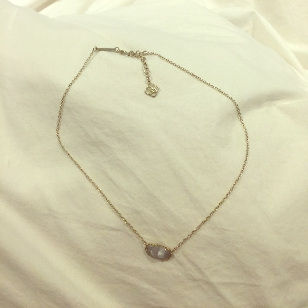 Kendra Scott necklace