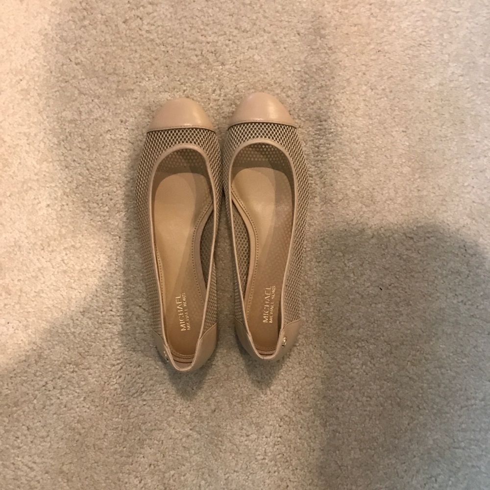 Micheal Kors flats