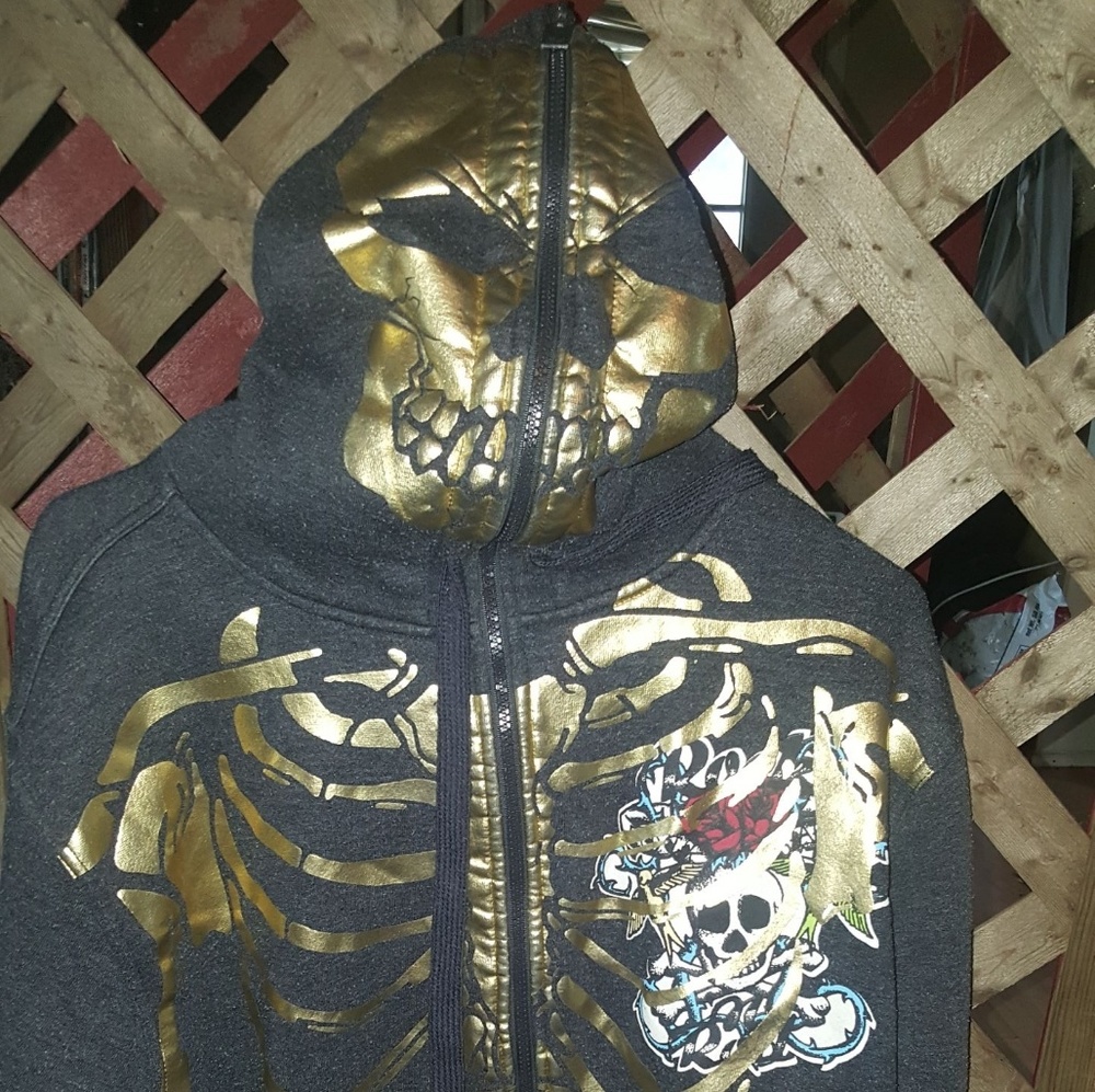 Mens skull hoodie LARGE