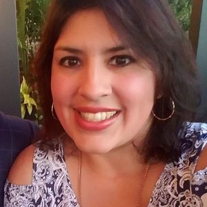 Meet your Posher, Monica