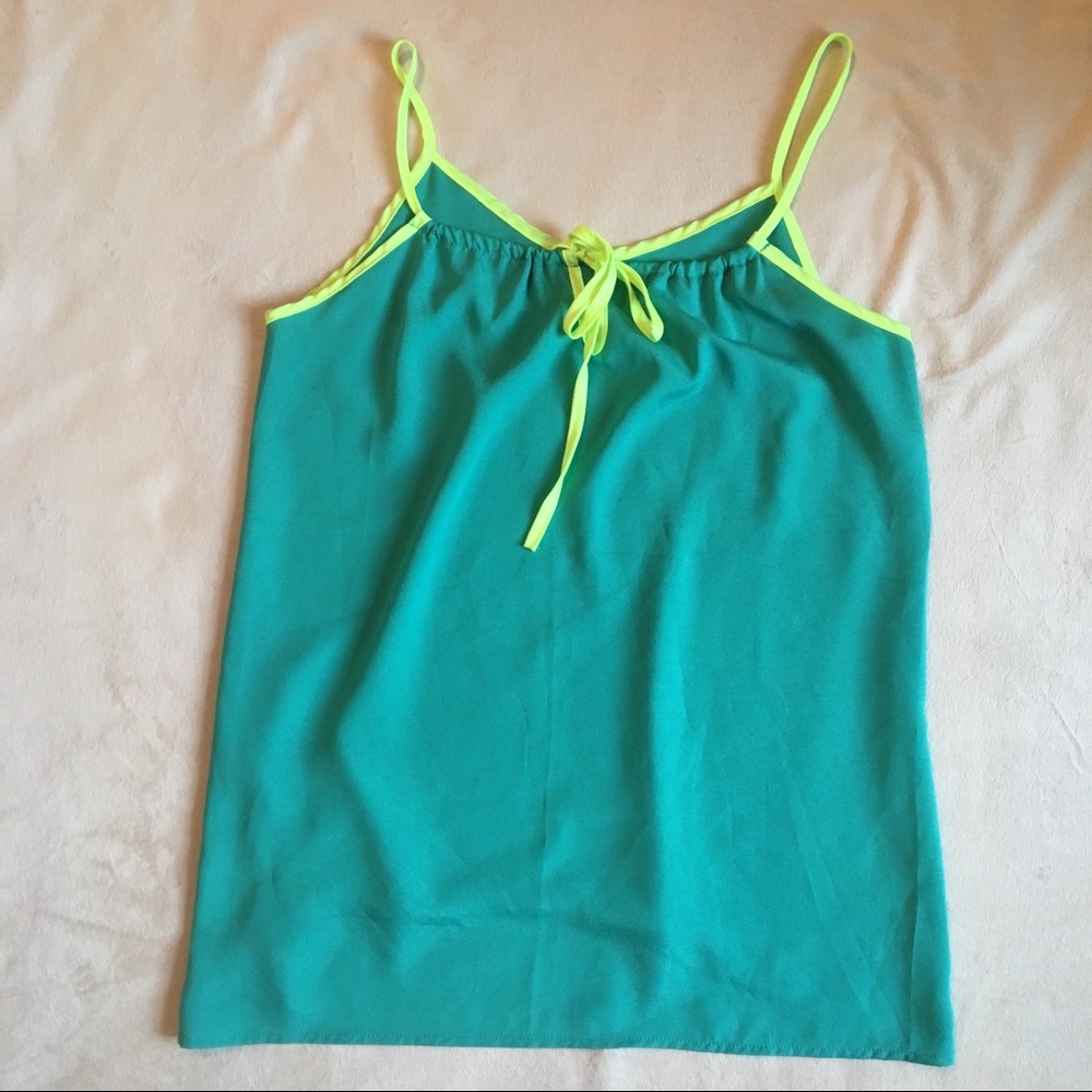 Two-Tone Tank - Picture 2 of 2