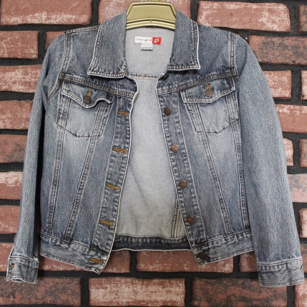 CROPPED ACID WASH DENIM JACKET