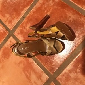 Platform/ 4 3/32in heels